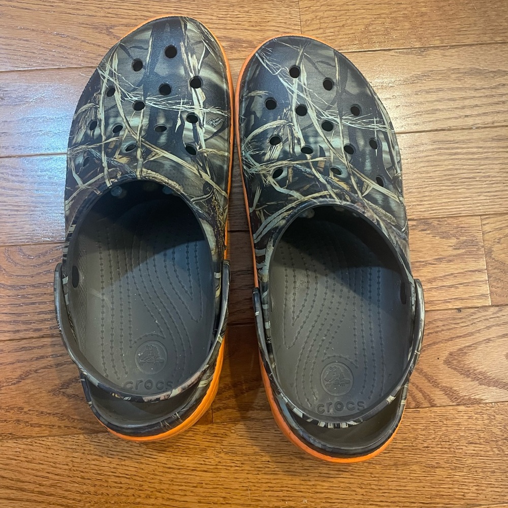 Men’s Size 12 Camo Crocs - Picture 4 of 4
